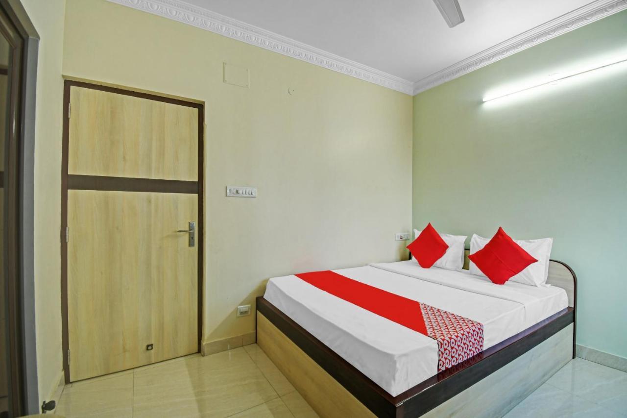 Oyo Flagship 84655 S S Guest House Kolkata Luaran gambar
