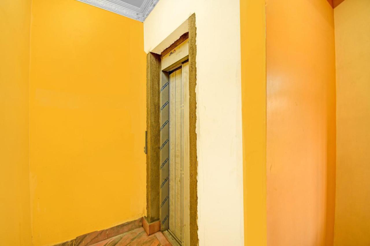 Oyo Flagship 84655 S S Guest House Kolkata Luaran gambar