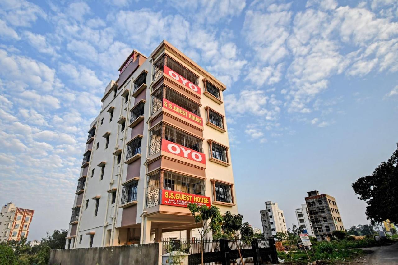 Oyo Flagship 84655 S S Guest House Kolkata Luaran gambar